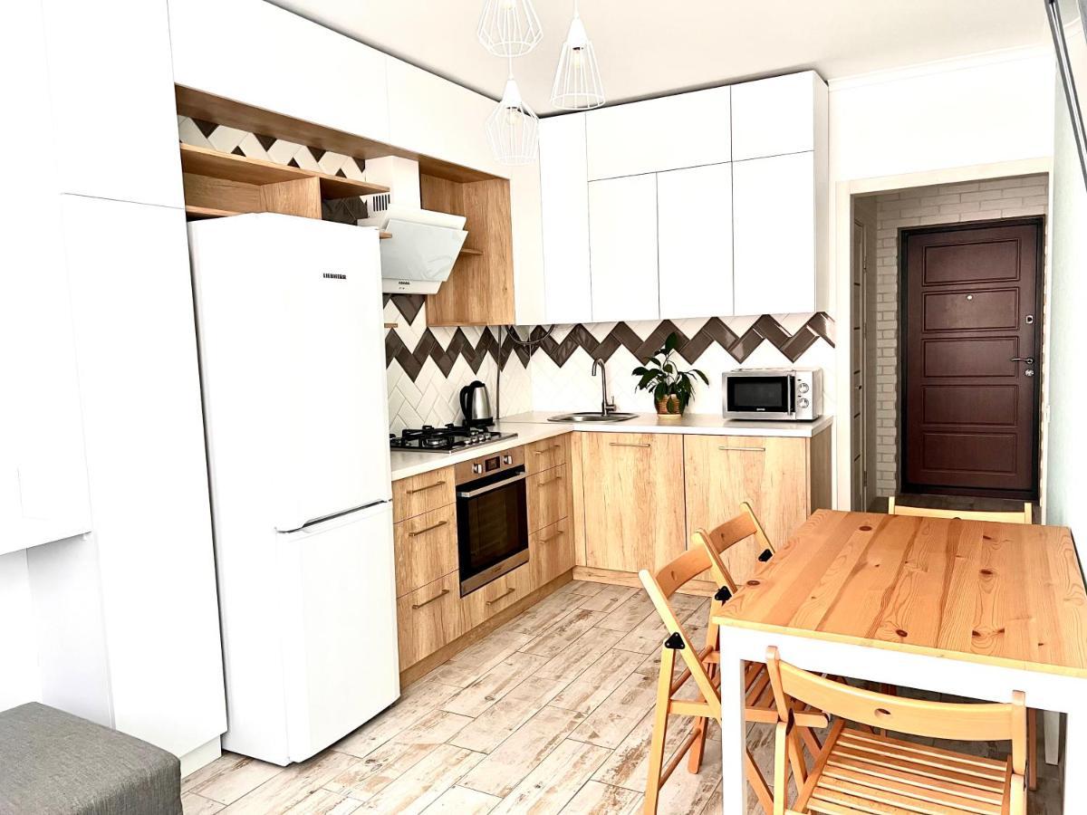 Osapart Cozy Apartment In A Complex Semycvit Lviv Luaran gambar