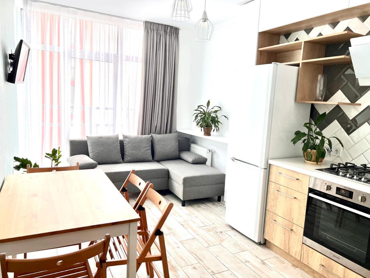 Osapart Cozy Apartment In A Complex Semycvit Lviv Luaran gambar