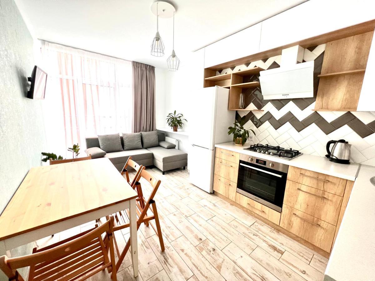 Osapart Cozy Apartment In A Complex Semycvit Lviv Luaran gambar